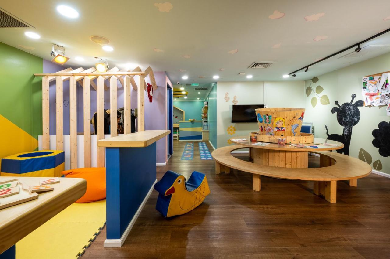 아리아 호텔 엘라트 외부 사진 The Children's Hospital