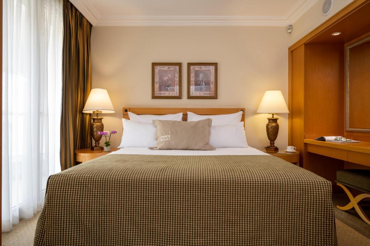 아리아 호텔 엘라트 외부 사진 A bedroom at the hotel