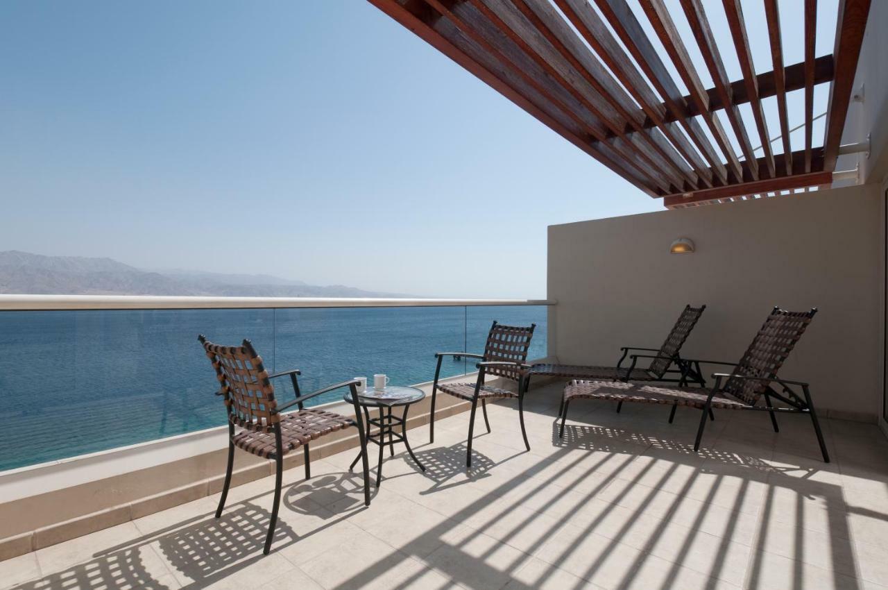 아리아 호텔 엘라트 외부 사진 View of the Dead Sea from the Kempinski Hotel